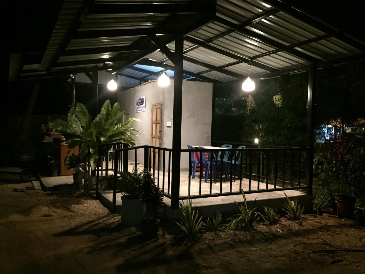 Blue House Bungalow Koh Lanta Exterior photo
